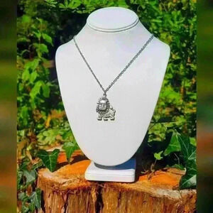 Louis Giusti vintage pawter artwear lion cute lion necklace